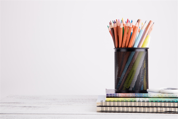 企業(yè)管理水平的提高要從管理層自身抓起，從現(xiàn)場(chǎng)抓起