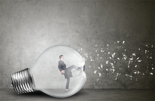 戰(zhàn)略咨詢：如何應(yīng)對新基建帶來的機(jī)遇？