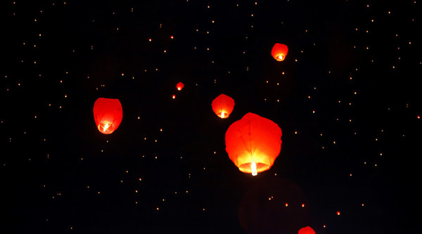 重慶傳統(tǒng)行業(yè)塌方，罪魁禍?zhǔn)拙故欠績r(jià)？