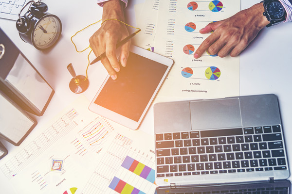 績效目標(biāo)設(shè)定：明確目標(biāo)，為員工指明方向