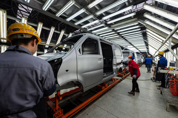 生產(chǎn)布局優(yōu)化：提高生產(chǎn)線平衡，降低生產(chǎn)周期