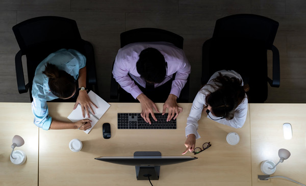 集團(tuán)管控：統(tǒng)一策略、優(yōu)化運(yùn)營(yíng)、提升效率