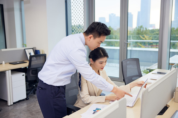 薪酬與人才流失：合理設(shè)計(jì)，降低流失率