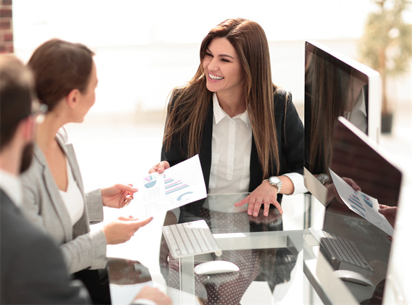 績(jī)效評(píng)估與反饋：客觀評(píng)估，持續(xù)改進(jìn)