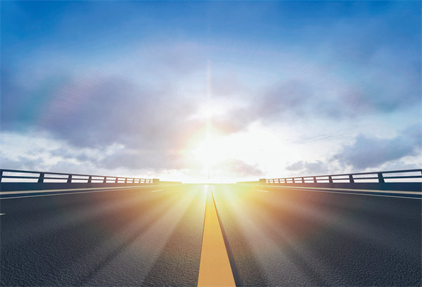 深度戰(zhàn)略咨詢，引領(lǐng)企業(yè)轉(zhuǎn)型，共創(chuàng)美好未來(lái)