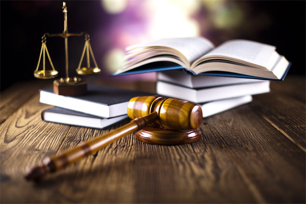 結(jié)合實際，談?wù)勂髽I(yè)在戰(zhàn)略薪酬設(shè)計時要注意哪些問題？