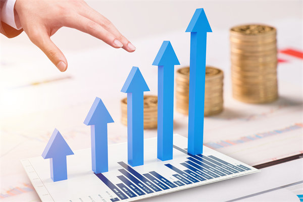 企業(yè)的戰(zhàn)略是精心設(shè)計(jì)的，還是臨機(jī)應(yīng)變的？