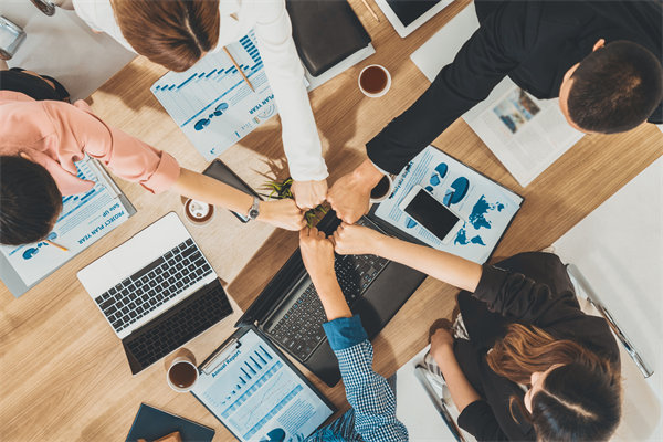 如何構(gòu)建核心競(jìng)爭(zhēng)力以實(shí)現(xiàn)可持續(xù)發(fā)展戰(zhàn)略？