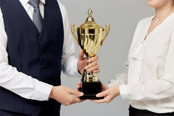 如何有效招聘并留住頂尖人才，提升團(tuán)隊(duì)競爭力？