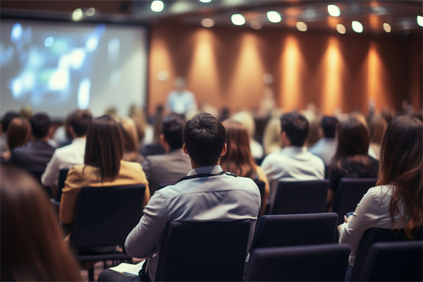 在多元化團(tuán)隊中，如何制定包容性組織規(guī)劃策略？