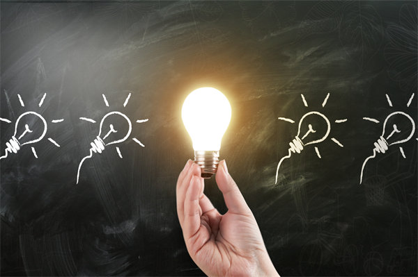 經(jīng)濟全球化，如何調(diào)整年度經(jīng)營計劃適應(yīng)國際市場變化？