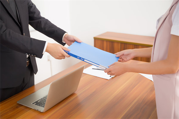 招聘新趨勢：企業(yè)如何精準(zhǔn)定位并吸引頂尖人才？