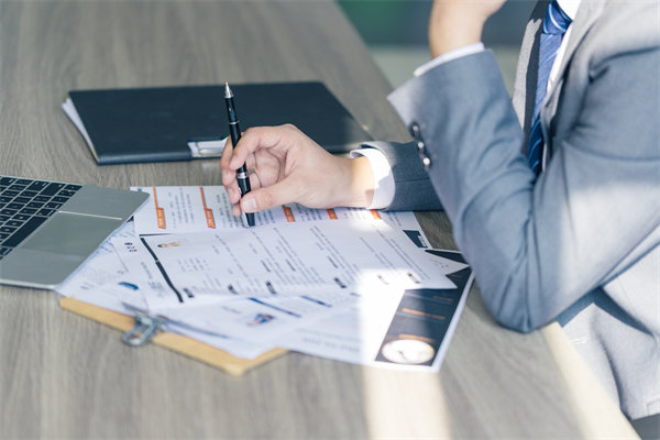 企業(yè)在招聘過程中，如何確保公平性與多樣性并存？