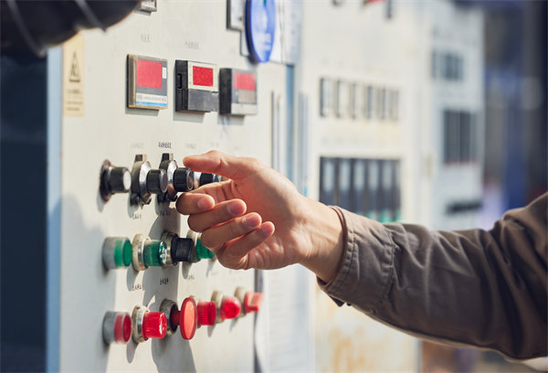 持續(xù)改進(jìn)機(jī)制在精益生產(chǎn)中如何驅(qū)動(dòng)質(zhì)量與成本雙贏？