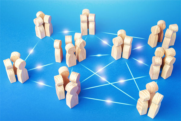 如何通過組織規(guī)劃，促進(jìn)內(nèi)部溝通與團(tuán)隊(duì)協(xié)作效率？