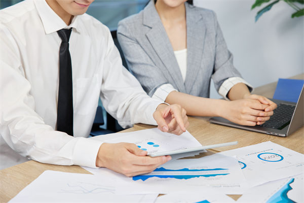 如何利用薪酬績(jī)效激勵(lì)，促進(jìn)跨部門(mén)合作與協(xié)調(diào)？