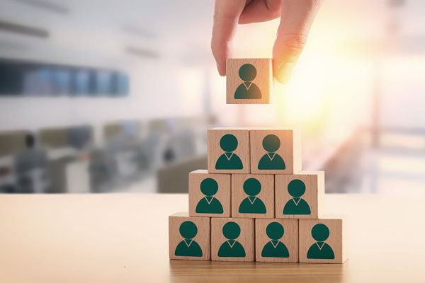 內(nèi)部人才儲(chǔ)備不足，關(guān)鍵崗位青黃不接，人力資源如何應(yīng)對(duì)？