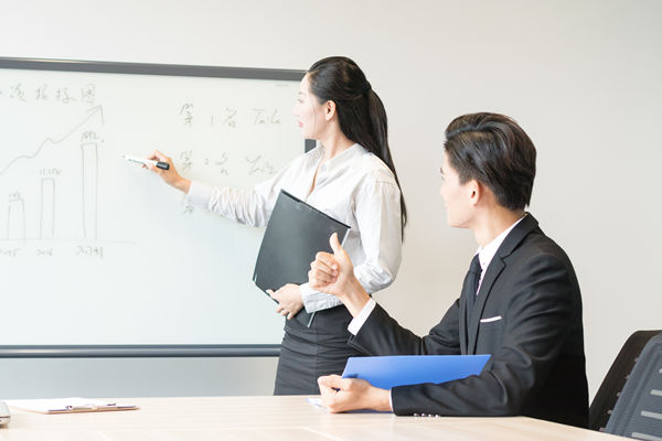 在制定績效目標(biāo)時(shí)，嚴(yán)格與靈活，如何把握？