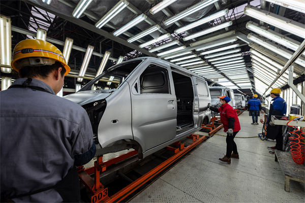 同行都在靠精益生產(chǎn)盈利，您的企業(yè)為何還在原地踏步？