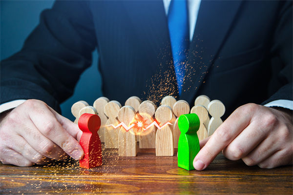 新老業(yè)務(wù)沖突不斷，企業(yè)戰(zhàn)略管理如何平衡布局？